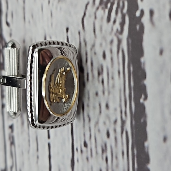 Burberry Gold Tone Cufflinks and Tie Bar Set - Picture 2 of 5